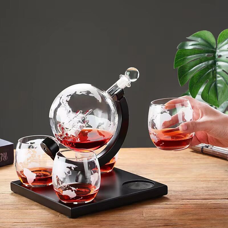 Декоративный набор для вина в  – обзор и цена Decanter Globe Set